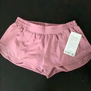 *NWT* Hotty Hot Short 2.5